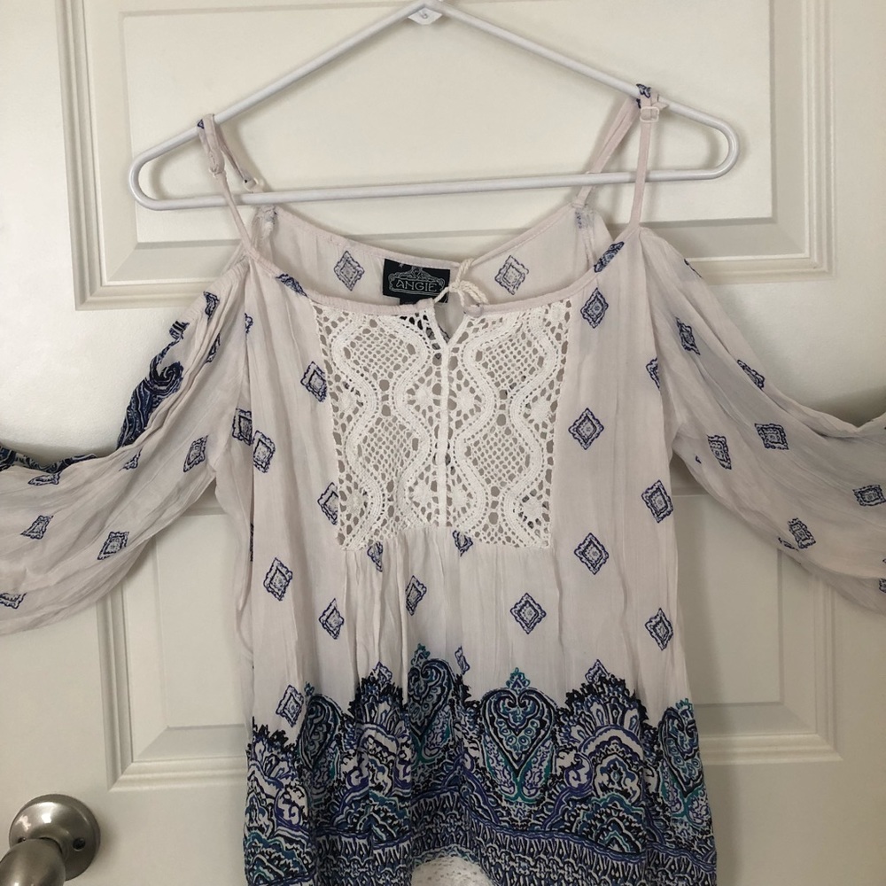 Size Small Angie Casual/Dressy Shirt